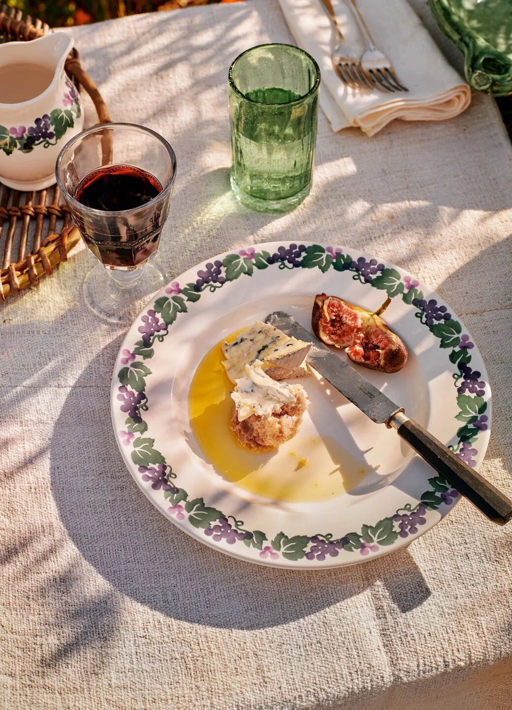 Grapevine Large Dinner Plate, 10.5 Inch